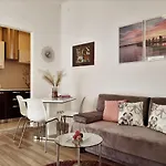 Perimar Luxury And Center Split