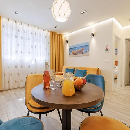 Perimar Luxury And Center سبليت