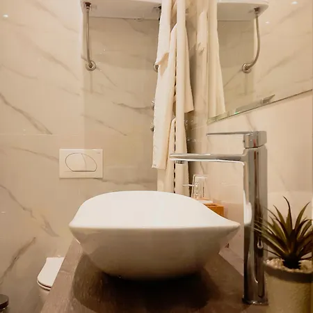 Perimar Luxury And Center *