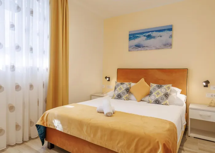 Perimar Luxury And Center سبليت